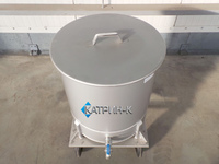 Резервуары и емкости на колесиках 90-1200 литров 7